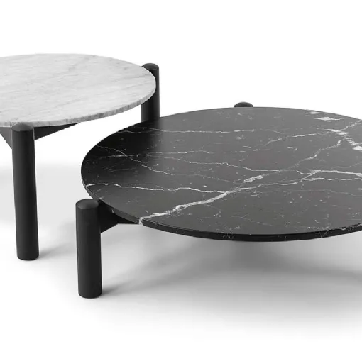 Tavolino Table à Plateau interchangeable in marmo con struttura in massello di rovere di Cassina